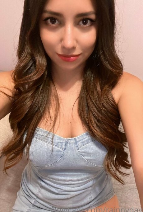 rainnyday onlyfans picture