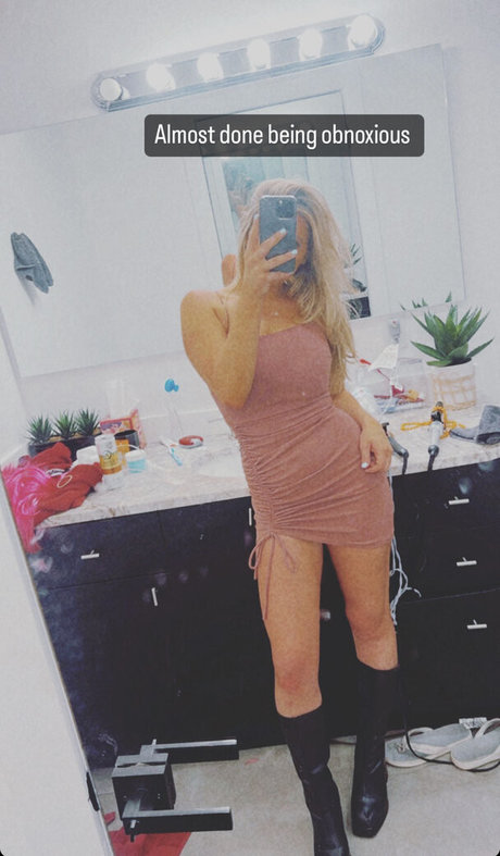 Sara Civian onlyfans leaks.