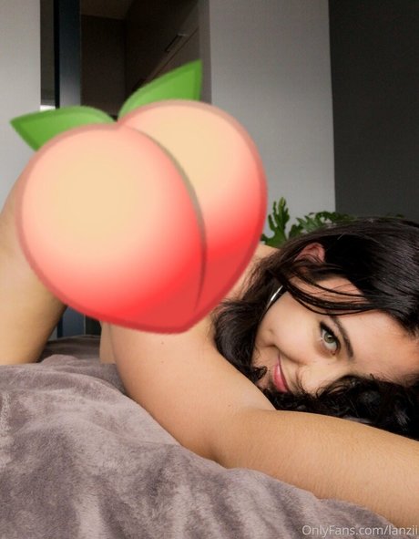 lanzii onlyfans leaked naked