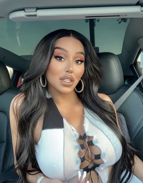 La Demi nude onlyfans leaks