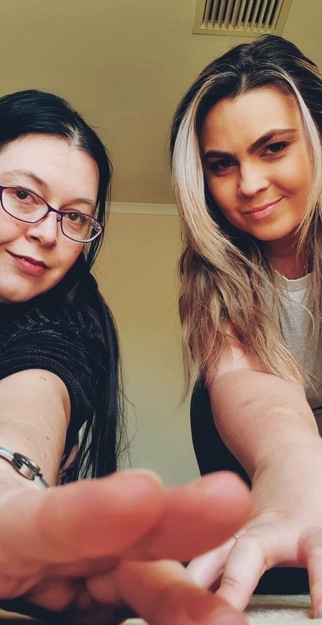 kinkygodessesfree naked onlyfans pics