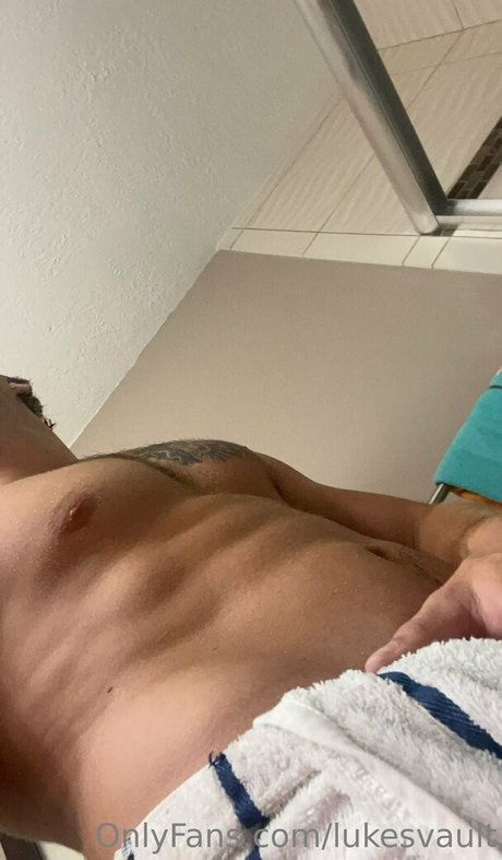lukesvault onlyfans naked leaks