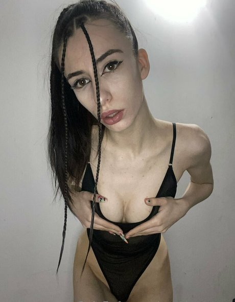 eva innocent onlyfans model