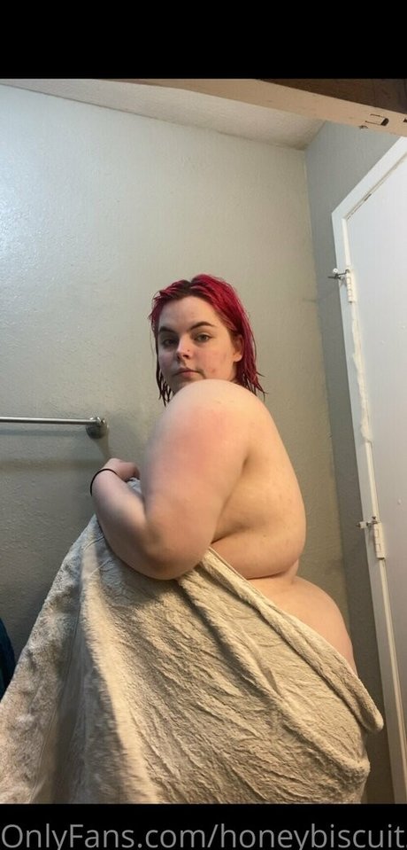 honeybiscuit20 onlyfans sex tape