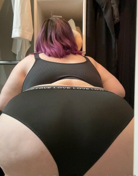 honeybiscuit20 onlyfans free