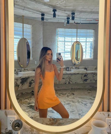 Adriatiles onlyfans images