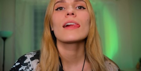 Sirius Eyes ASMR Profile pic