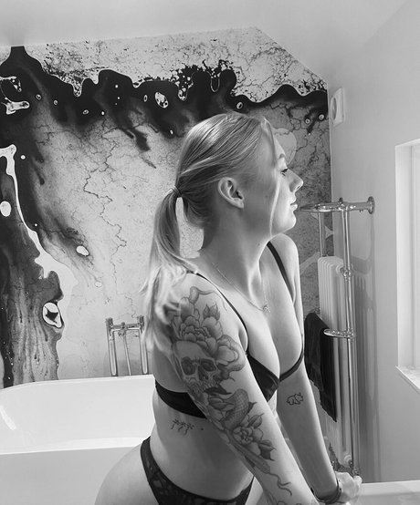 Elliemayyyy08 onlyfans leak naked