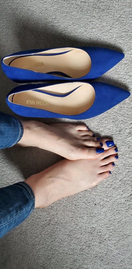 sloan paws onlyfans desnuda