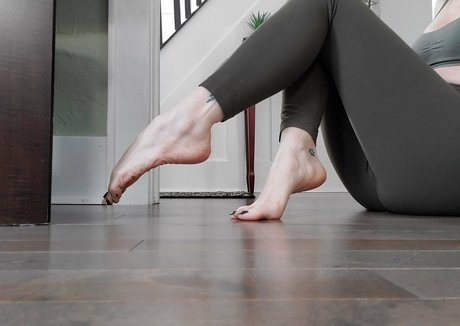 sloan paws nude on onlyfans