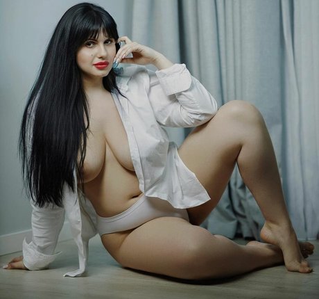 Dasha Dashany naked onlyfans leaked