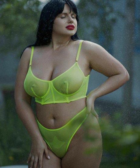 Dasha Dashany onlyfans model