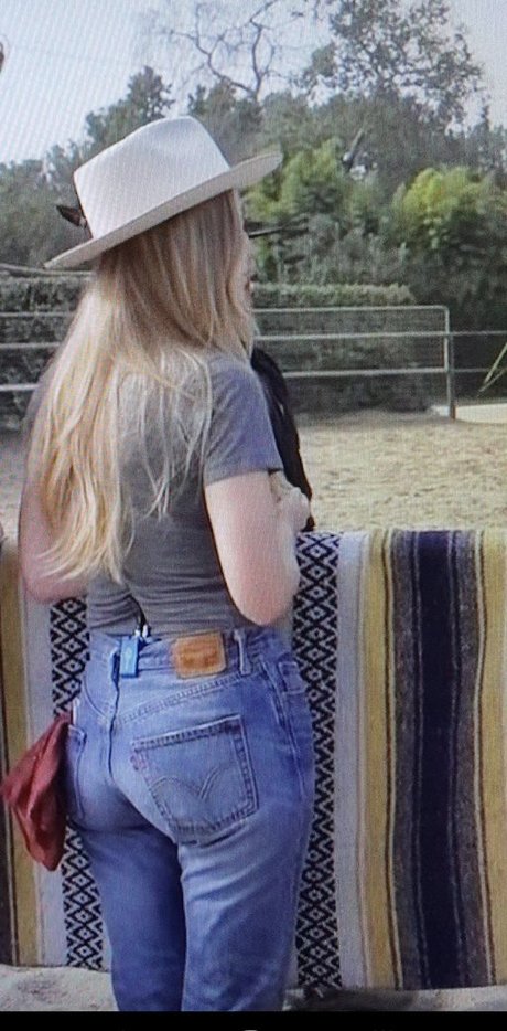 Stevie Wynne Levine onlyfans leaks naked