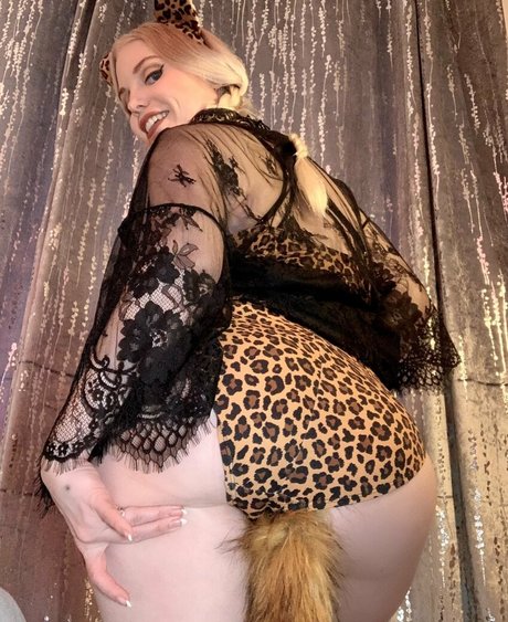 ittybittyprettykittyfree onlyfans leak nudes