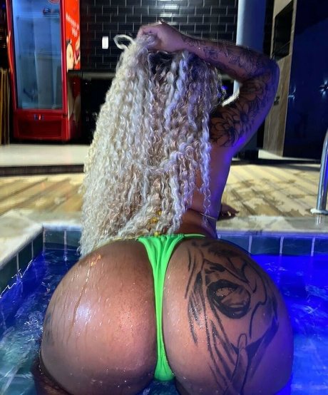 Kaylanne Reis onlyfans leak ass