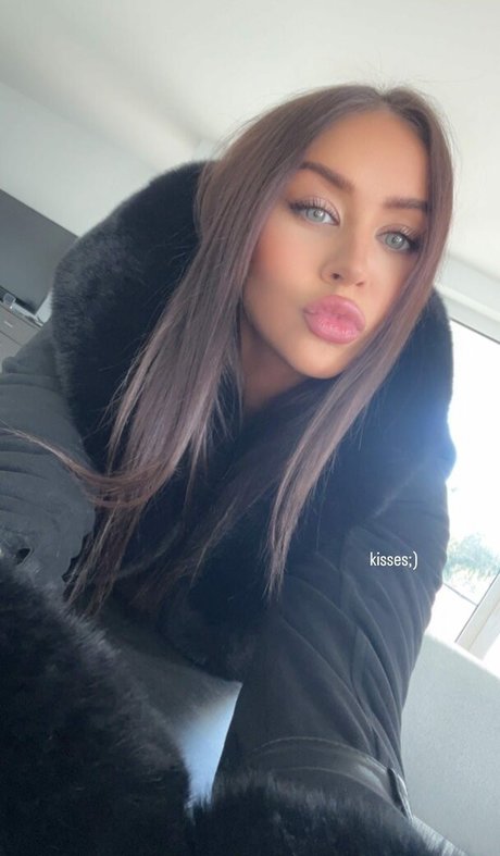 emily cumsof xxx only fans