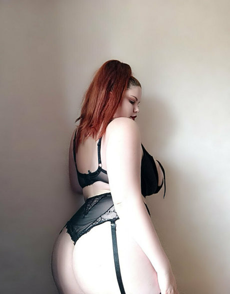 annabernadi onlyfans boobs