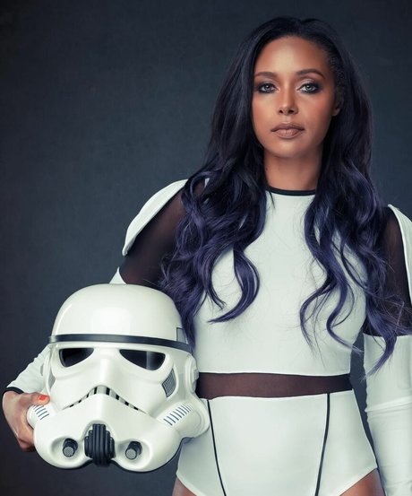 Brandi Rhodes nude leaked onlyfans