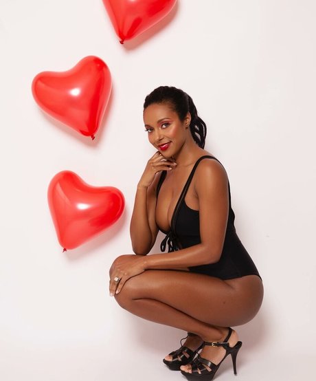 Brandi Rhodes onlyfans nude leak