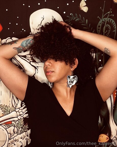 Thee Kahleesi onlyfans images