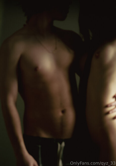 Qyz 33 onlyfans leaks sex