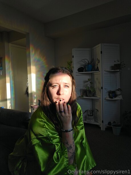 Slippysiren1 onlyfans porn