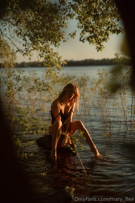 Mary Flex naked onlyfans