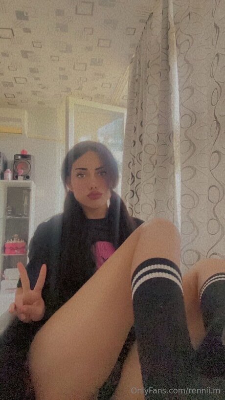 Rennii M onlyfans images