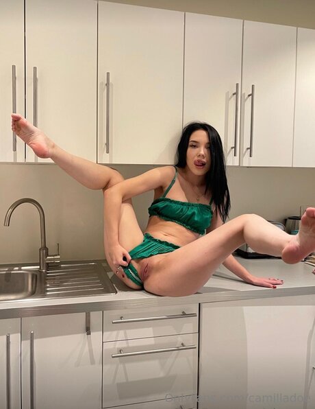 Camilladoe nude onlyfans leaks