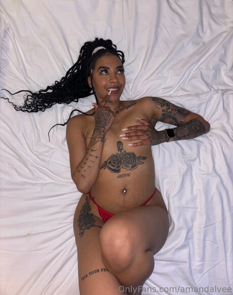 Amandalvee onlyfans model photos