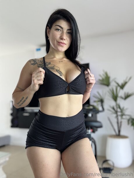 Realamberlushh onlyfans topless