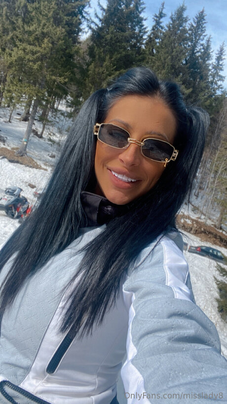 Misslady8 onlyfans picture