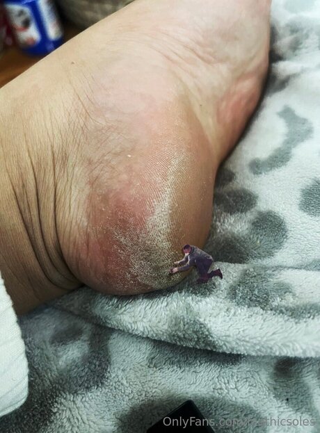 Bigthicsoles nude onlyfans