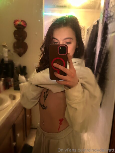 Cindydabrat onlyfans images