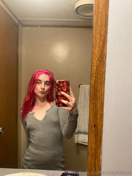 Cindydabrat onlyfans content