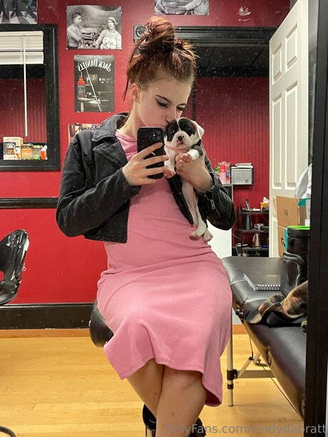 Cindydabrat is on onlyfans