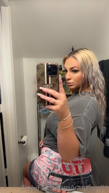 Vanzandtt leaked onlyfans content
