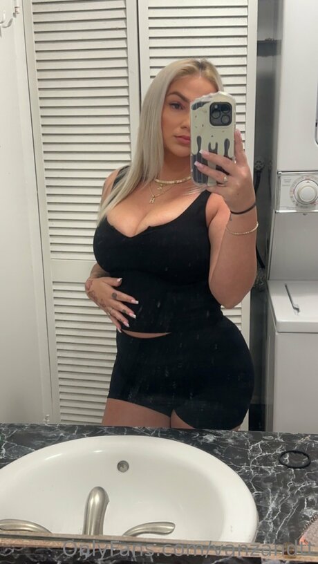 Vanzandtt xxx onlyfans