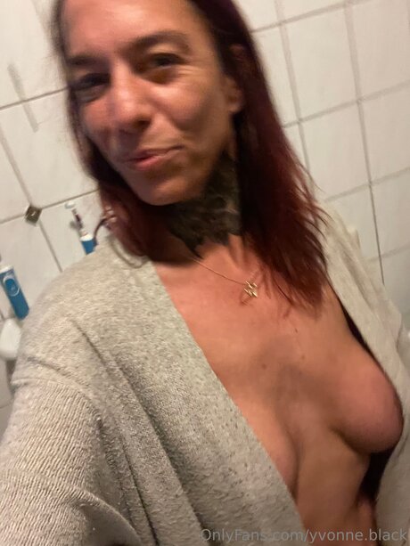 Yvonne Black onlyfans archive