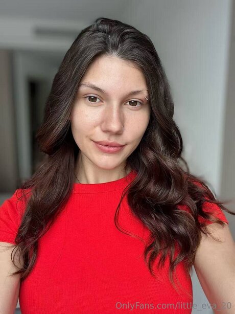 Little Eva 21 onlyfans de