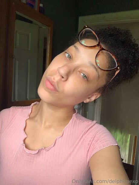 Delphiraexo naked onlyfans leaks