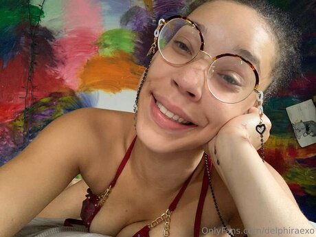 Delphiraexo onlyfans strip tease