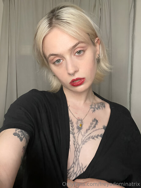 Freyadominatrix onlyfans images
