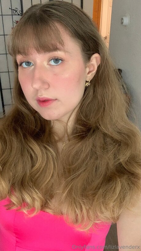 Lizlavenderx onlyfans model
