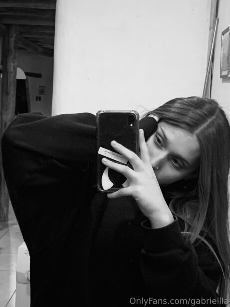 Gabriellla onlyfans model photo