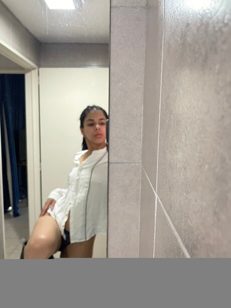 Johanna 18 onlyfans nude photos