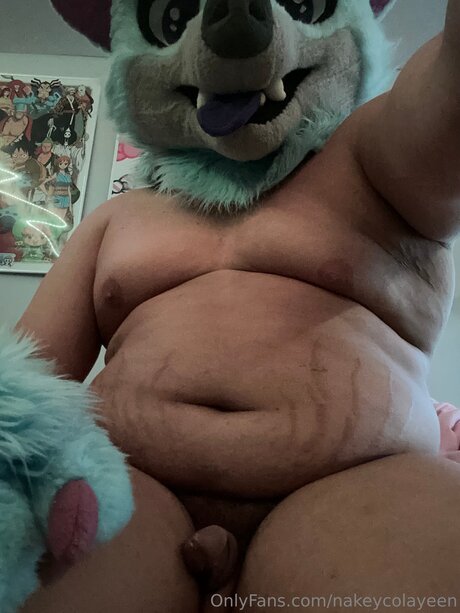 Nakeycolayeen onlyfans fotos