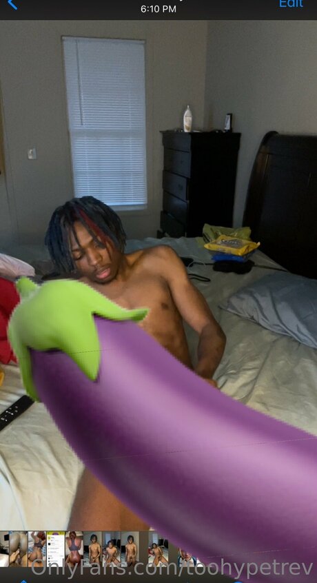 Toohypetrev onlyfans model photos