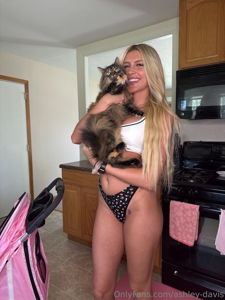 Ashley Davis porn onlyfans leaks