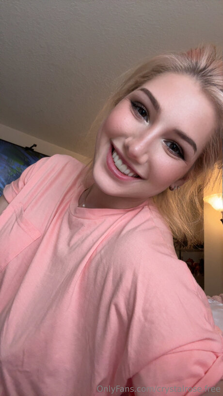 Crystalrose Free onlyfans model